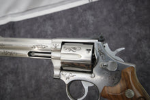 Load image into Gallery viewer, 18:  Smith &amp; Wesson Model 686-3 in 357 Mag with 6&quot; Barrel and Class C Engraving
