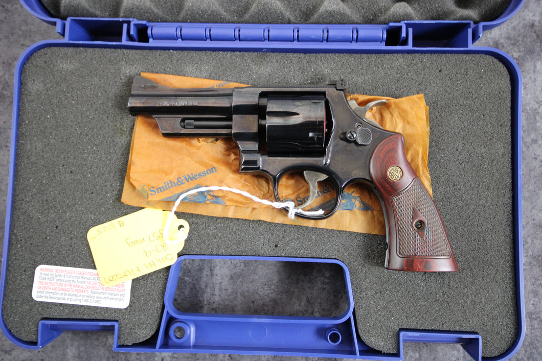 118  NIB Smith & Wesson Model 27-9 in 357 Mag with 4