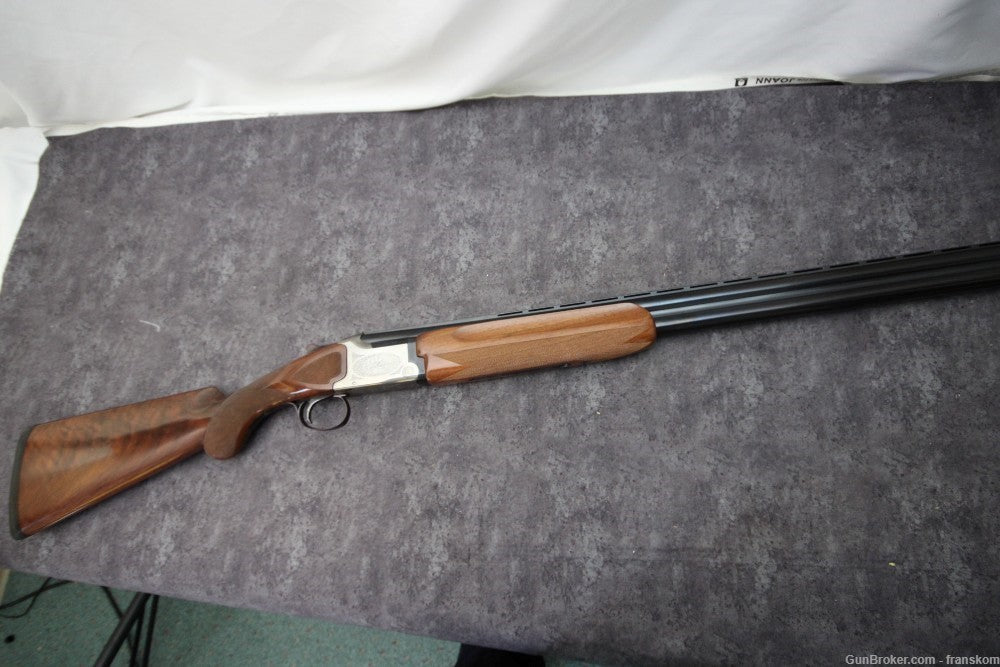 20:  Winchester Model 101 Pigeon Grade XTR O/U Shotgun in 12 Gauge with 28